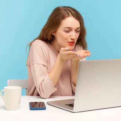 Bild: Die Singlebörse Dating Cafe reagiert auf Social Distancing und ermöglicht ab sofort Video-Dating