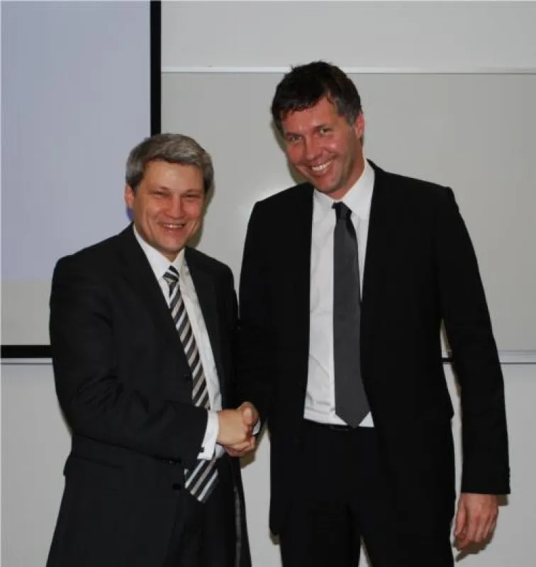 Prof. Dr. Ronny A. FÜRST (Studienleiter) und Bernd Hake (Managing Director Hugo Boss UK)
