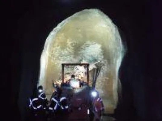 Bild: Silberproduktion sinkt und Silberverwendung steigt