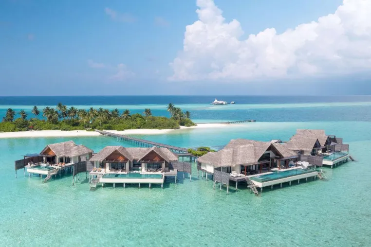 Bild: Residieren wie ein Star im Niyama Private Islands - „The Crescent“: ein eigenes Resort im Resort