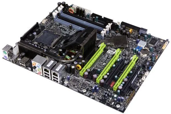 nForce 780i SLI: NVIDIAs ultimative Gaming-Plattform für Intel-PCs Bild: nForce 780i SLI: NVIDIAs ultimative Gaming-Plattform für Intel-PCs