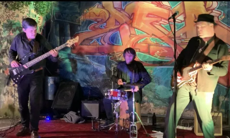 Bild: Giesinger Kultband „All my monsters“ live in der Glockenbachwerkstatt, München