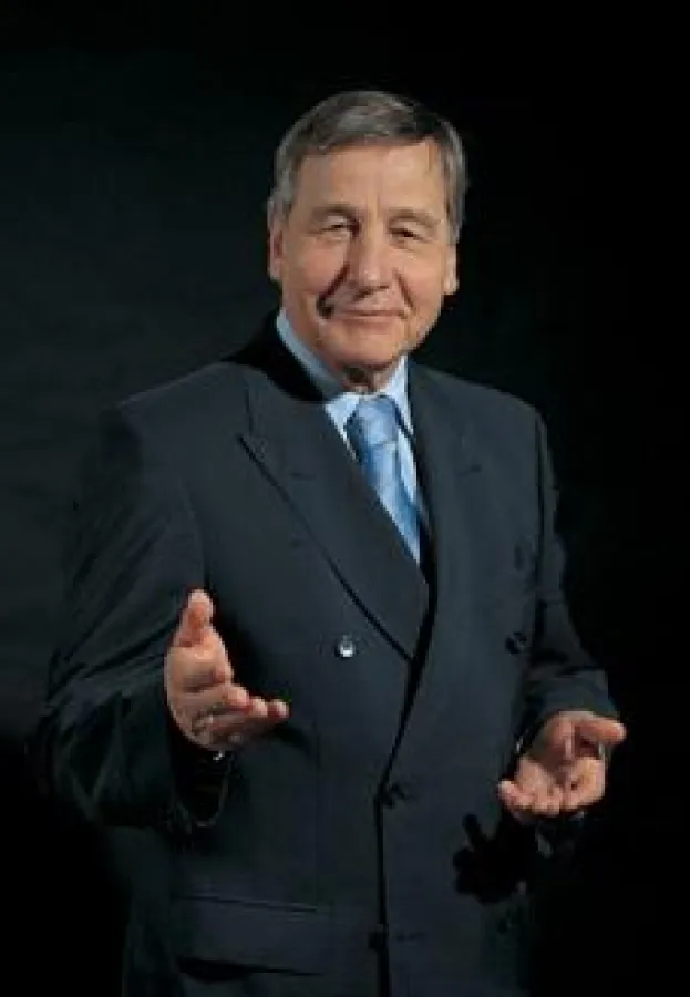 er ehemalige Bundeswirtschaftsminister Wolfgang Clement sprach die Festrede bei der Verleihung des begehrten Gütesiegels ?Top Job?, bei der die usb GmbH unter die besten zehn Deutschlands kam.