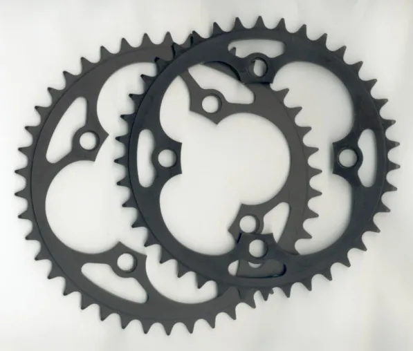 Einsamer Wolf mit kraftvollen Zähnen - Kettenblätter für die Rohloff Speedhub Bild: Einsamer Wolf mit kraftvollen Zähnen - Kettenblätter für die Rohloff Speedhub