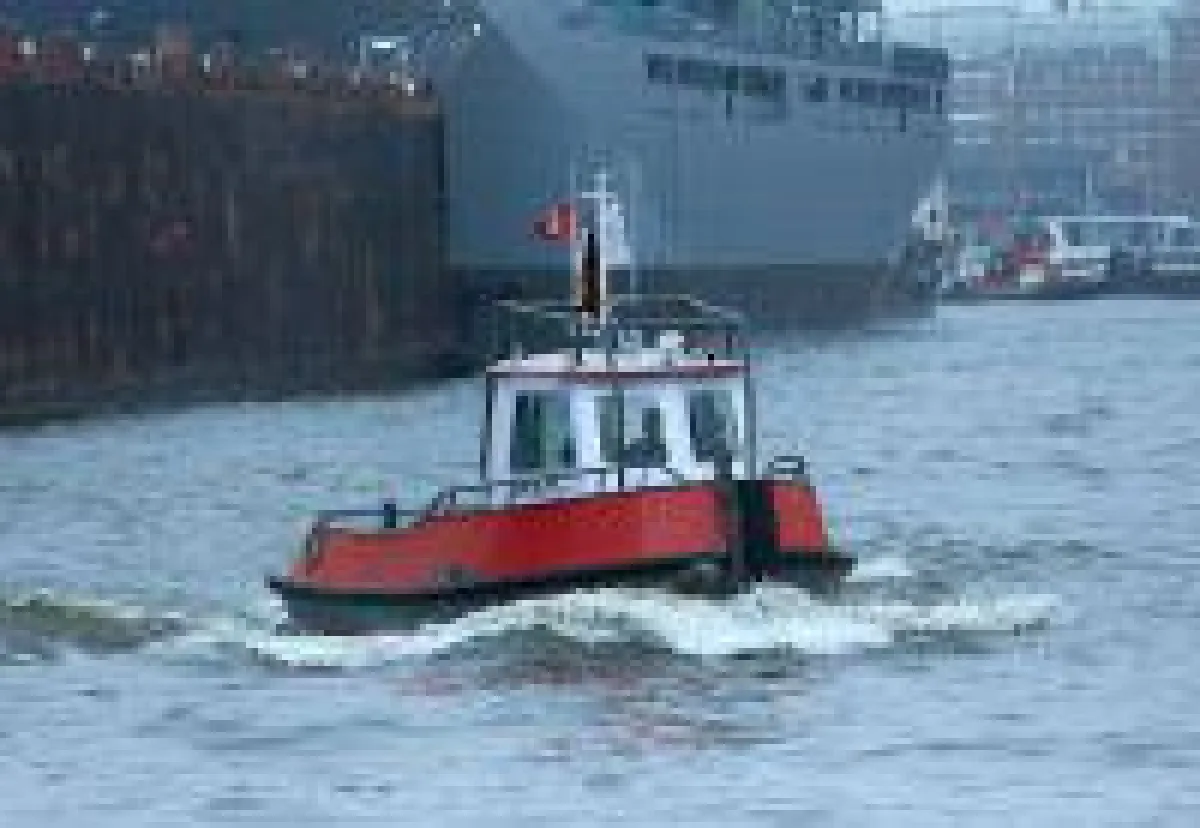 Antifouling-Folie an der Lütt Deern