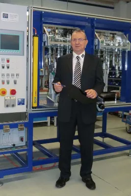 Bild: Mehr Produktivität und Qualität dank automatisierter Fügetechnik: OSBRA Formteile GmbH nutzt MTH Sonderanlagen