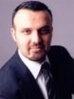 Salam Business Club-Gründer steigt als Business Angel bei CoboCards ein Bild: Salam Business Club-Gründer steigt als Business Angel bei CoboCards ein