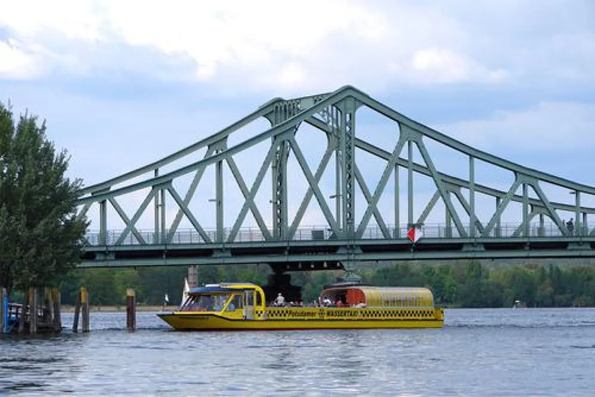 Vom Hauptbahnhof gelangt man per Wassertaxi zum Seminaris Potsdam. Foto: Weisse Flotte Potsdam GmbH