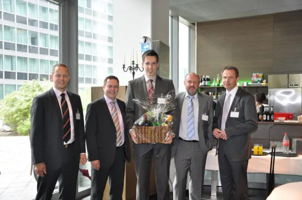 Die SAP AG expandiert nach Köln, vertreten durch Gold Partner rocon Bild: Die SAP AG expandiert nach Köln, vertreten durch Gold Partner rocon