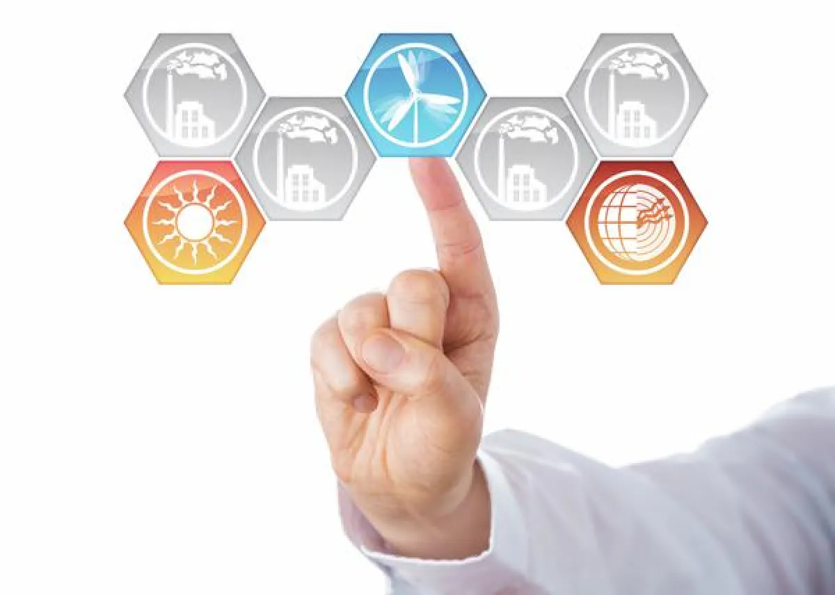 Die Energiewende ist in vollem Gange - Bild: LeoWolfert // shutterstock.com