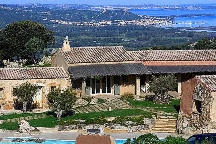 Genussreisen auf Sardinien - Reiseangebote Katalog 2012 Bild: Genussreisen auf Sardinien - Reiseangebote Katalog 2012
