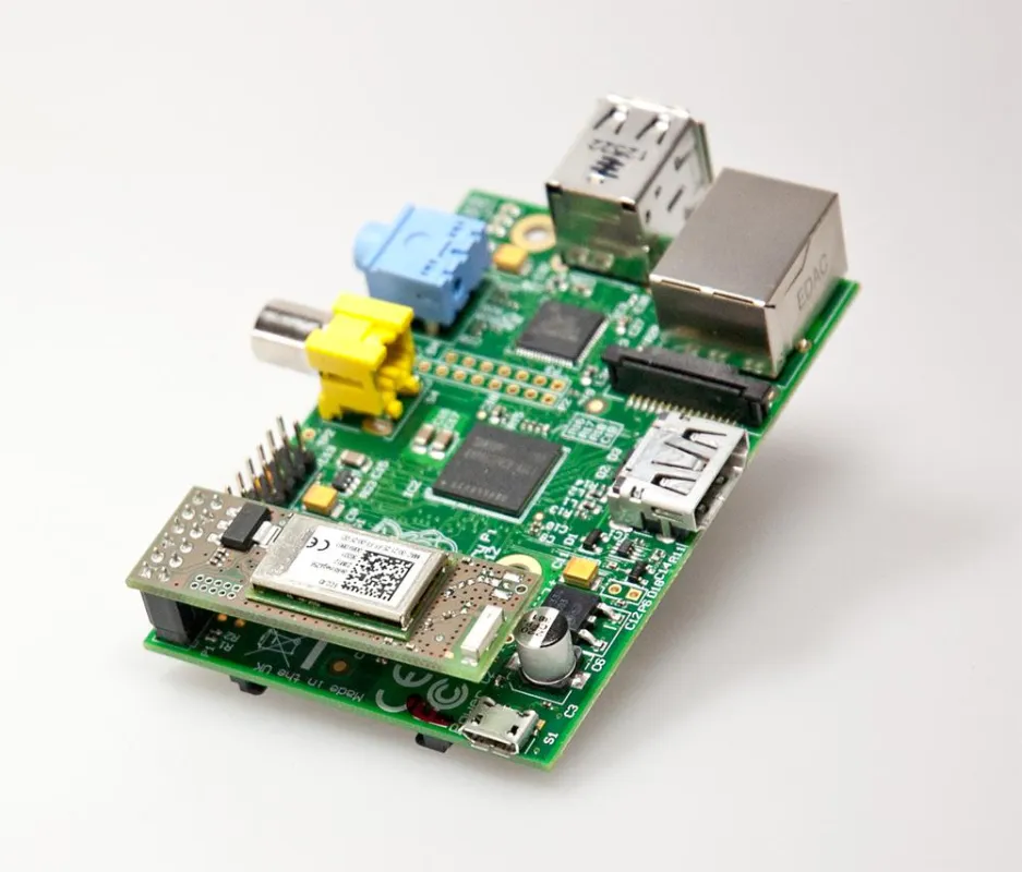 Raspberry Pi mit RaspBee als ZigBee Add-on