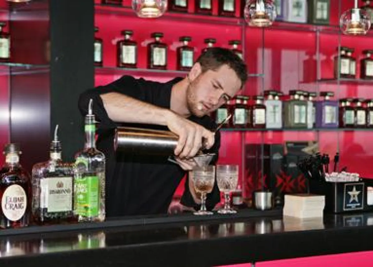Bartender Sebastian Böhme aus Berlin