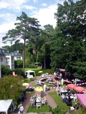 Bild: Sommerfest in Berlin-Dahlem: 60er Jahre Schlagerparade