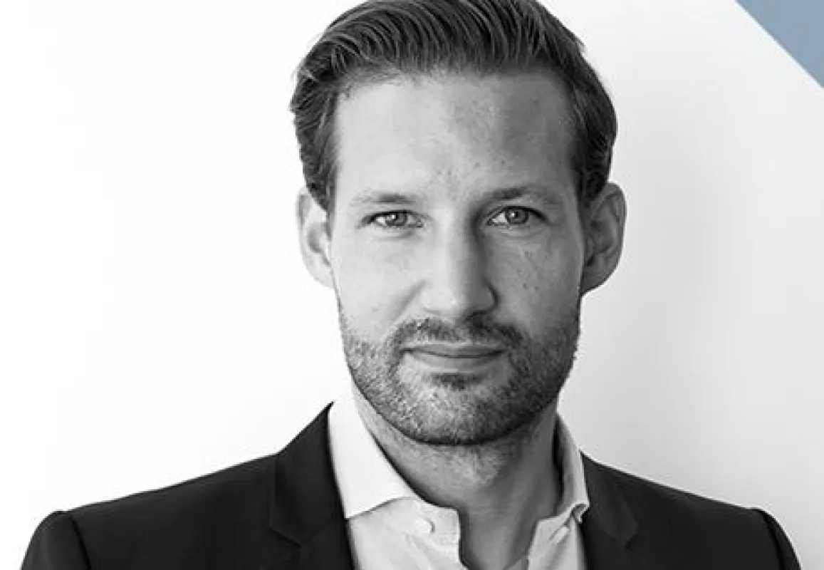 Dominik Wurzer (Chief Sales Officer)