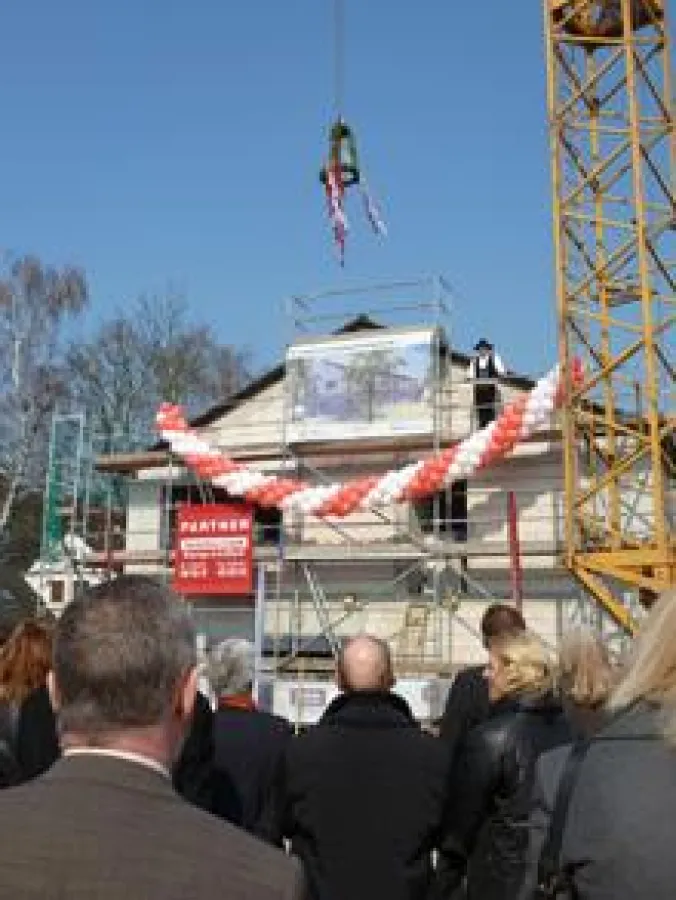 Bei strahlendem Sonnenschein: Richtfest der Kita „Dreherstraße 210c“ in Düsseldorf-Gerresheim