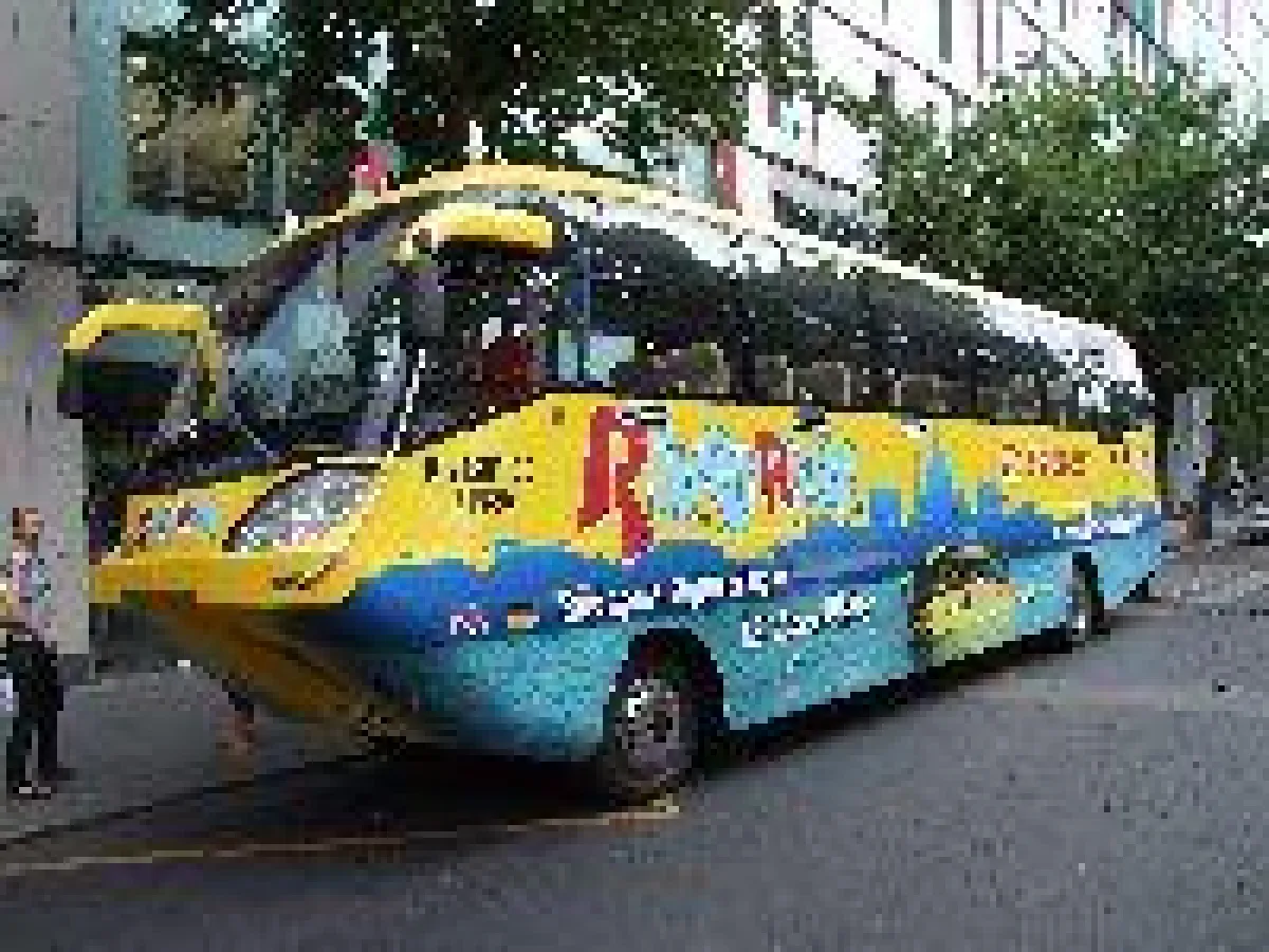 Riverride, der schwimmende Bus in Budapest