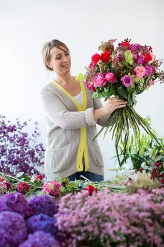 MIFLORA lädt ein zum Blumenworkshop mit der Europameisterin der Floristen, Nadine Weckardt Bild: MIFLORA lädt ein zum Blumenworkshop mit der Europameisterin der Floristen, Nadine Weckardt