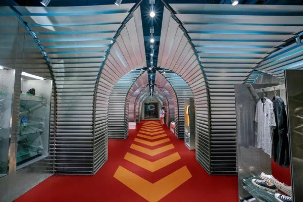 Bild: Kährs stellt seinen Guide für Fußböden im Retail vor.