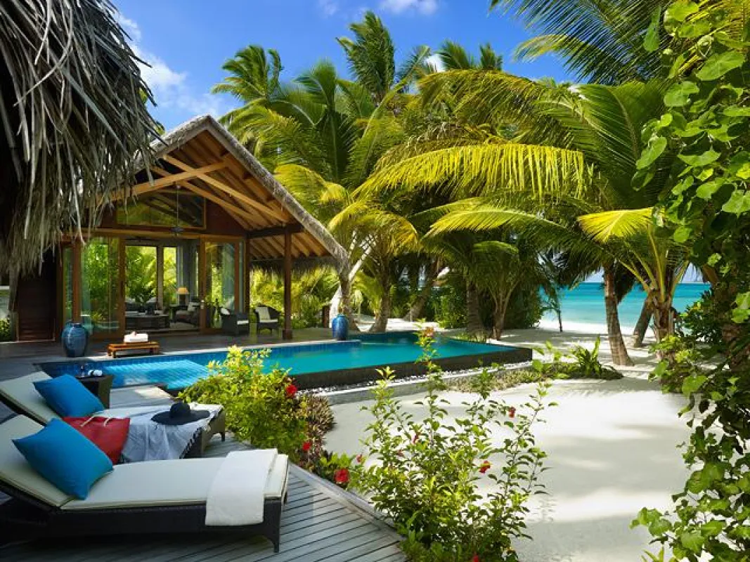 Private Beach Villa mit Pool