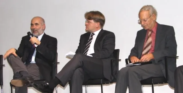 Bild: Integration von christlichen, jüdischen, muslimischen Mitarbeitern - Bund Katholischer Unternehmer diskutiert