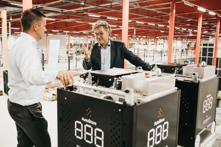 Bild: Die Pioniere der neuen Black Line von AutoStore: Boozt und Element Logic