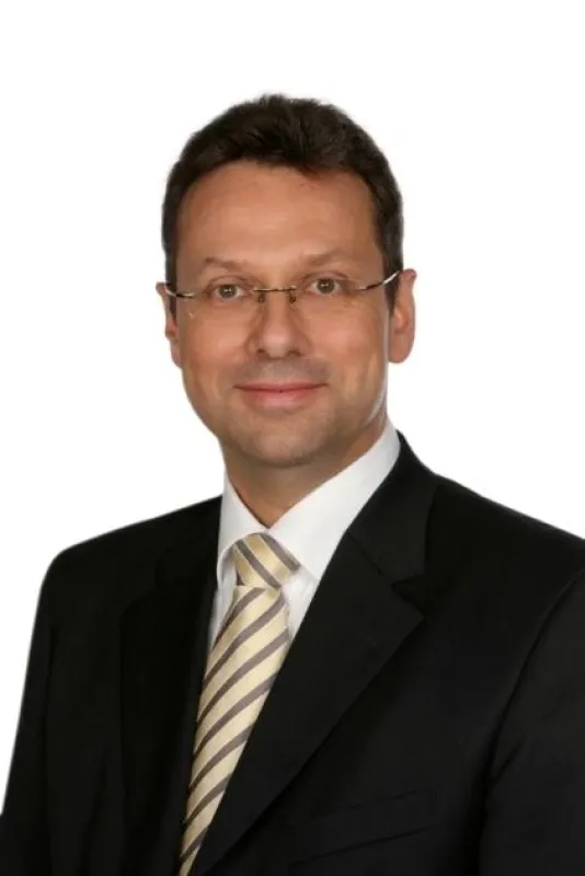 Matthias Riedle, explido