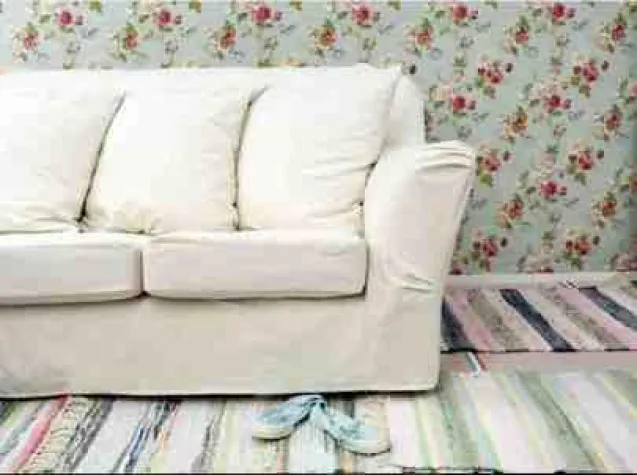 Bild: Schwedische Lässigkeit fürs Sofa