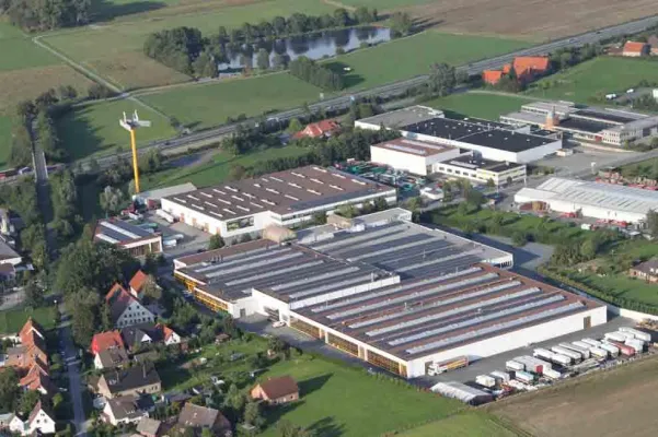 Bild: Seit 25 Jahren führt Spartherm die Kunden ins Feuerland - Silberjubiläum in Melle