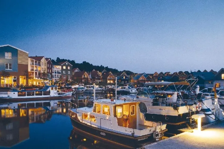 Bild: Advents-Motto-Partys im Best Western Premier Marina Wolfsbruch in Rheinsberg