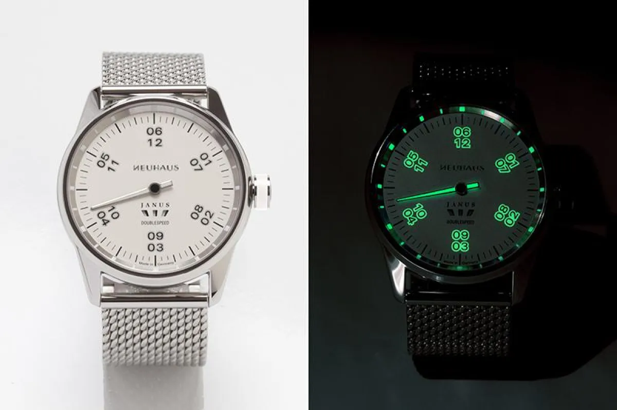 Tag und Nacht: Neuhaus Janus DoubleSpeed Einzeigeruhr