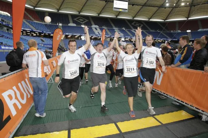 Bild: KYOCERA Document Solutions baut Partnerschaft mit B2RUN aus und geht mit Joey Kelly erneut an den Start.