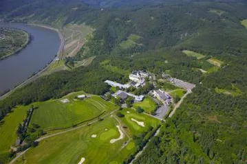 Bild: Tagen mit einmaliger Aussicht im 4-Sterne Jakobsberg Hotel- & Golfresort im Rheintal