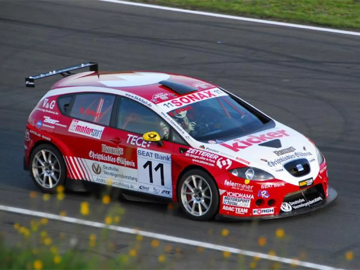 Finale: Elia Erhart hofft in Hockenheim wieder auf vordere Positionen im Seat Leon Supercopa. (Foto: H. Hager)