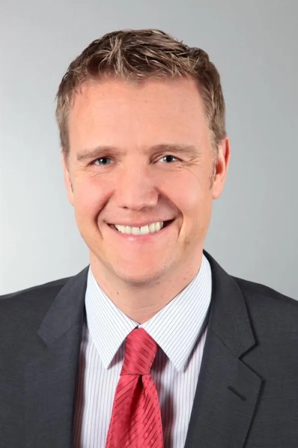 Ronald Schnaubelt, Hoteldirektor