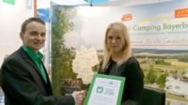 Bild: VITAL Camping Bayerbach erhält zum vierten Mal Camping.Info Award 2016 für höchste Gäste-Zufriedenheit