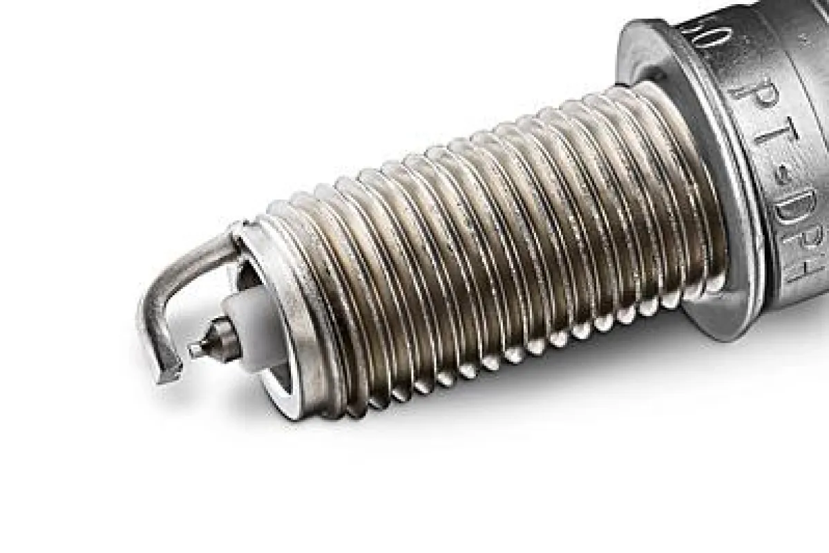 Innovativer  Platin-Verbundwerkstoff für eine neue ressourceneffiziente Zündkerzengeneration. (Heraeus Innovationspreis 2009)