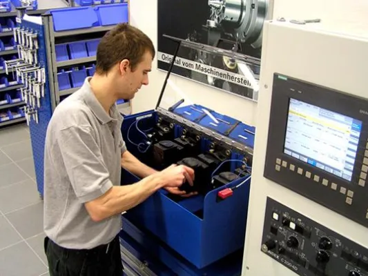 Werkzeughalter-Reparaturservice Bild: Werkzeughalter-Reparaturservice