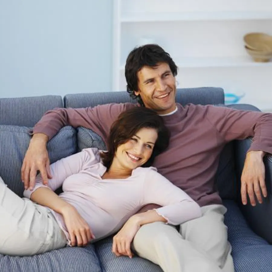 Neben dem Gewinn an Komfort und Lebensqualität spart man mit der Wohnungslüftung auch ganz konkret Energiekosten ein. So lassen sich Lüftungswärmeverluste bis zu 80% senken.