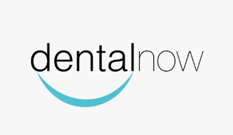 Zahnersatz: Festsitzend oder herausnehmbar? Bild: Zahnersatz: Festsitzend oder herausnehmbar?