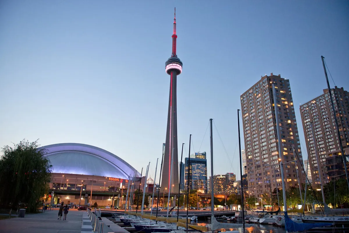 Der CN-Tower in Toronto ist ein tolles Ausflugsziel