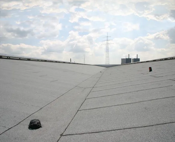 Bild: Bitumenbahnen behaupten sich bei schwieriger Branchenlage