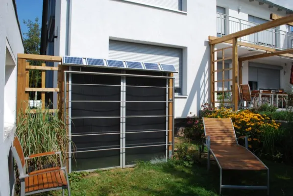 JaLuX Aero-12 Energie-Sichtschutzelement: Belüftung und Sichtschutz in einem Bild: JaLuX Aero-12 Energie-Sichtschutzelement: Belüftung und Sichtschutz in einem