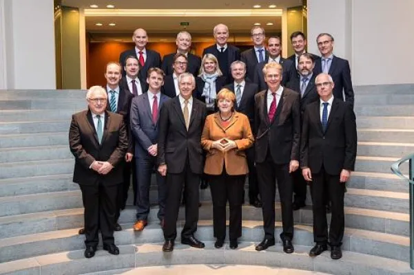 Bild: Ökohaus-Pionierin trifft Bundeskanzlerin Merkel