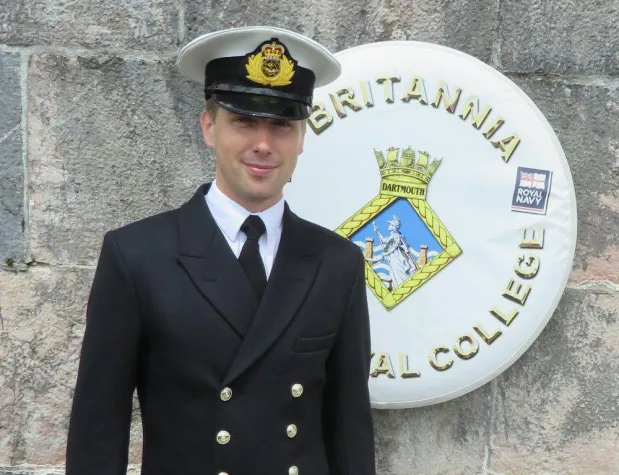 Royal-Navy-Offizier liest in Gießen Bild: Royal-Navy-Offizier liest in Gießen