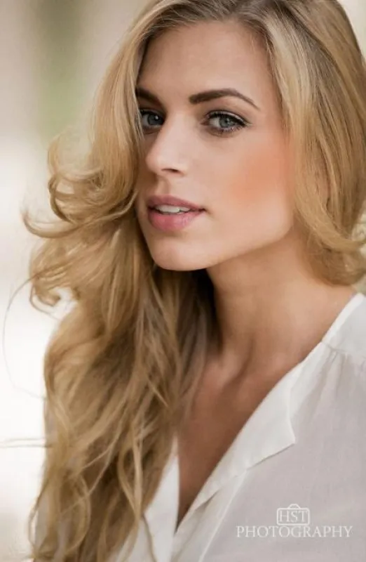 Model Nikolett - Modelagentur the models
