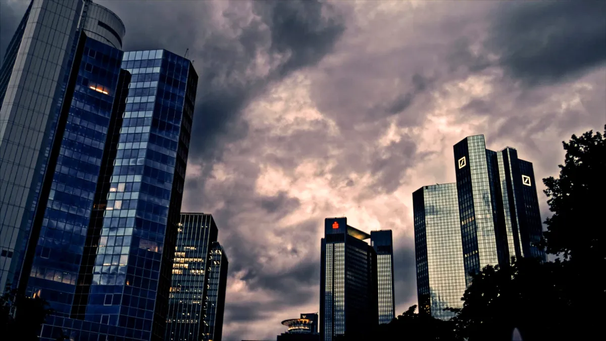 Ein Stachel im Fleisch der fossilen Finanzindustrie: die NGO urgewald (© W-Film)