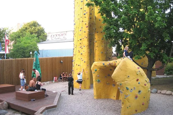Bild: Sommerferien in den magischen Bergen – KletterCamps mitten in Berlin für alle Daheimgebliebenen