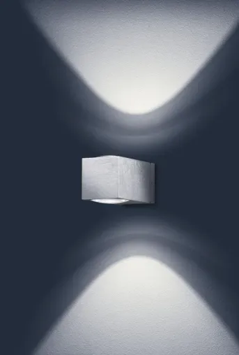 Bild: IP44.de erhält red dot design award 2010 mit Außenleuchte como IvyLight