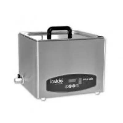 Bild: Landig perfektioniert das Niedrigtemperaturgaren im Wasserbad mit Geräten für die Profi- und Privatküche